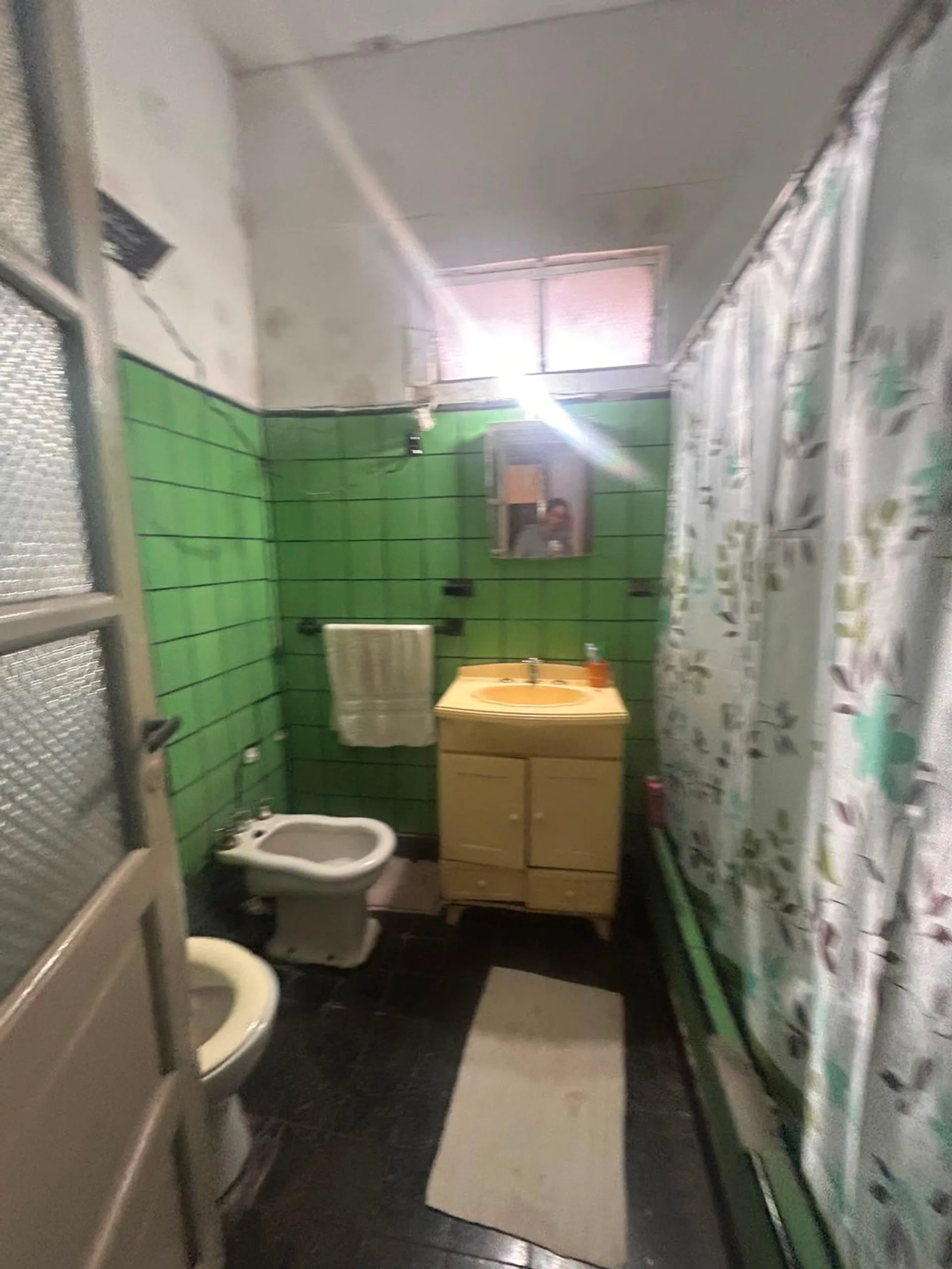 Casa 2 dormitorios, gran fondo y cochera, Paraná foto 4