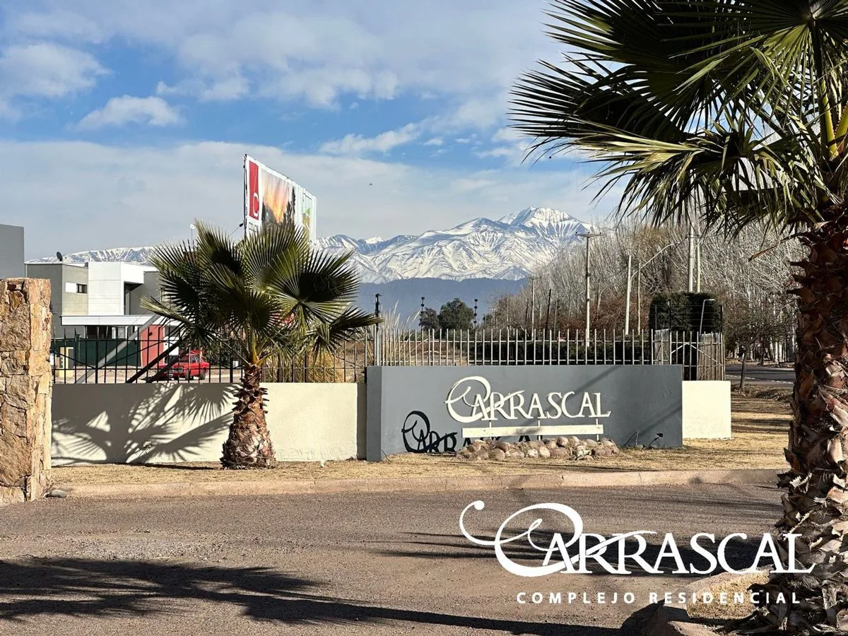 Lote premium 1020m2 en venta Carrascal B Privado foto 4