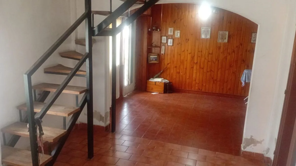 VENTA PH AL FRENTE 4 HABITACIONES EN MORENO foto 4