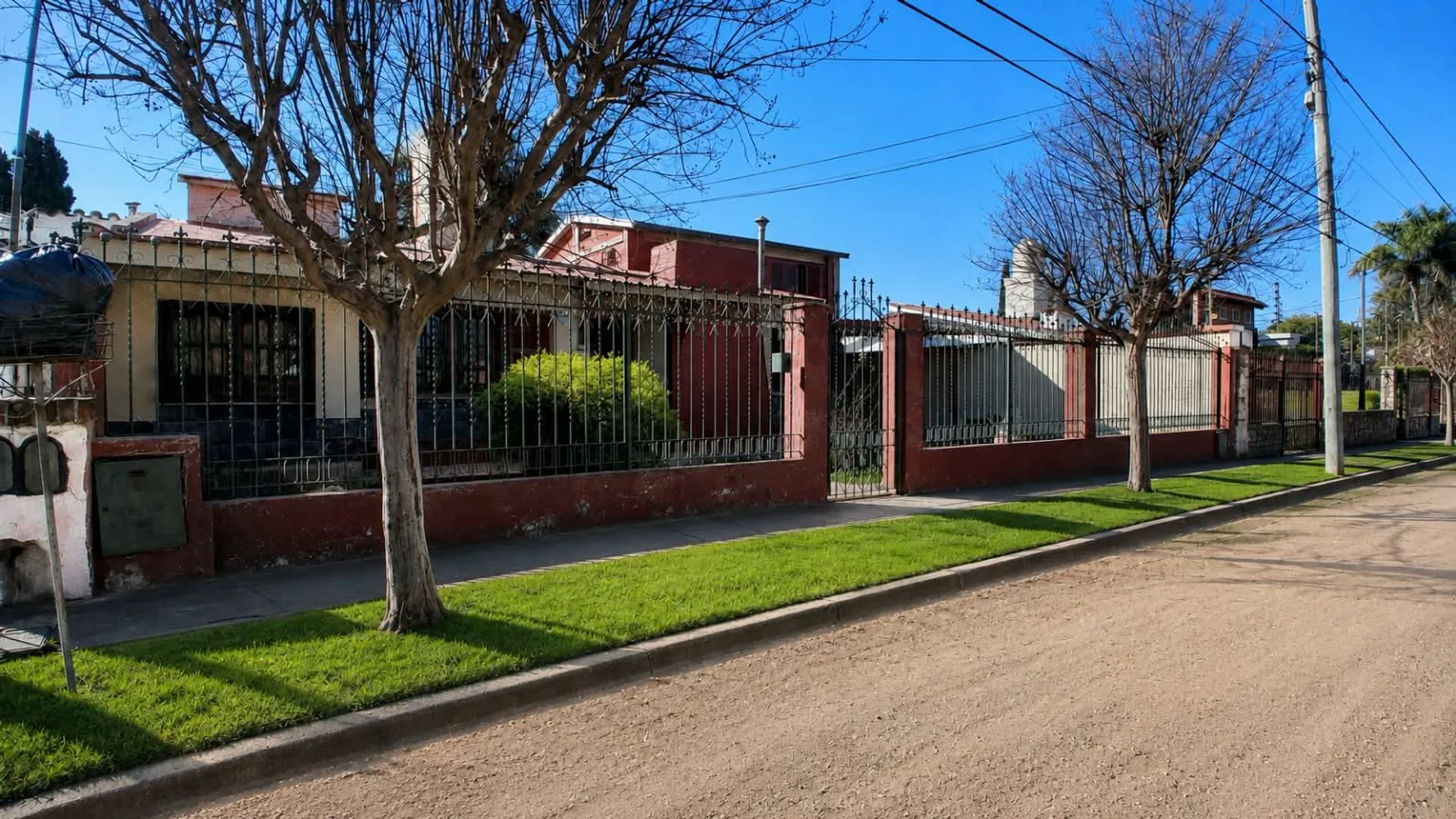 Venta casa 4 dormitorios B. Matienzo c/pileta foto 2