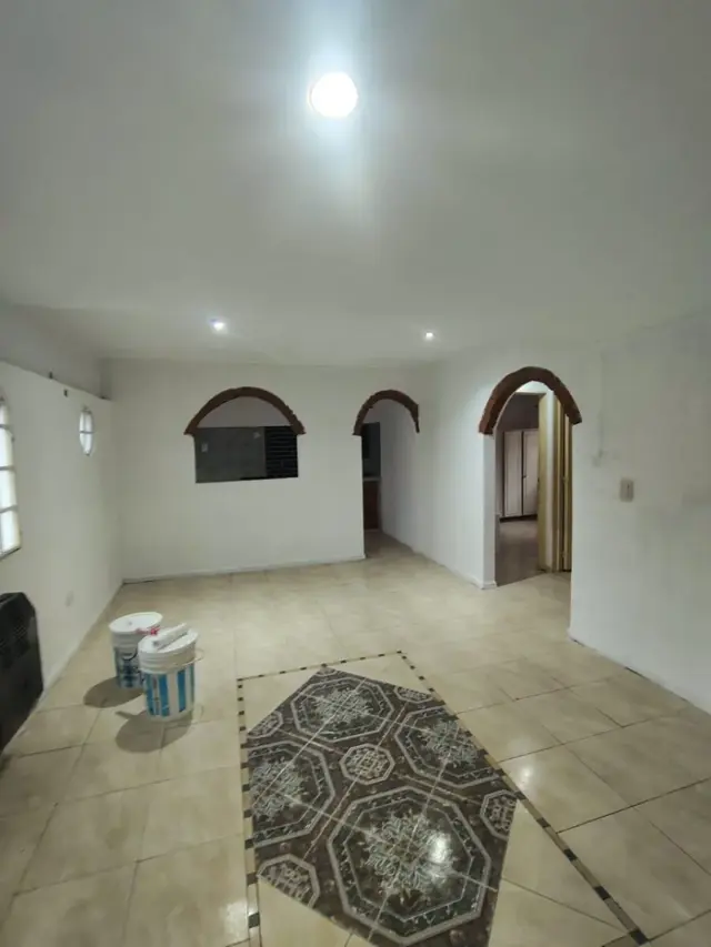Departamento 3 ambientes con patio en castelar