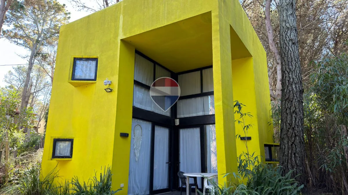 VENTA CASA TRES AMBIENTES MAR AZUL