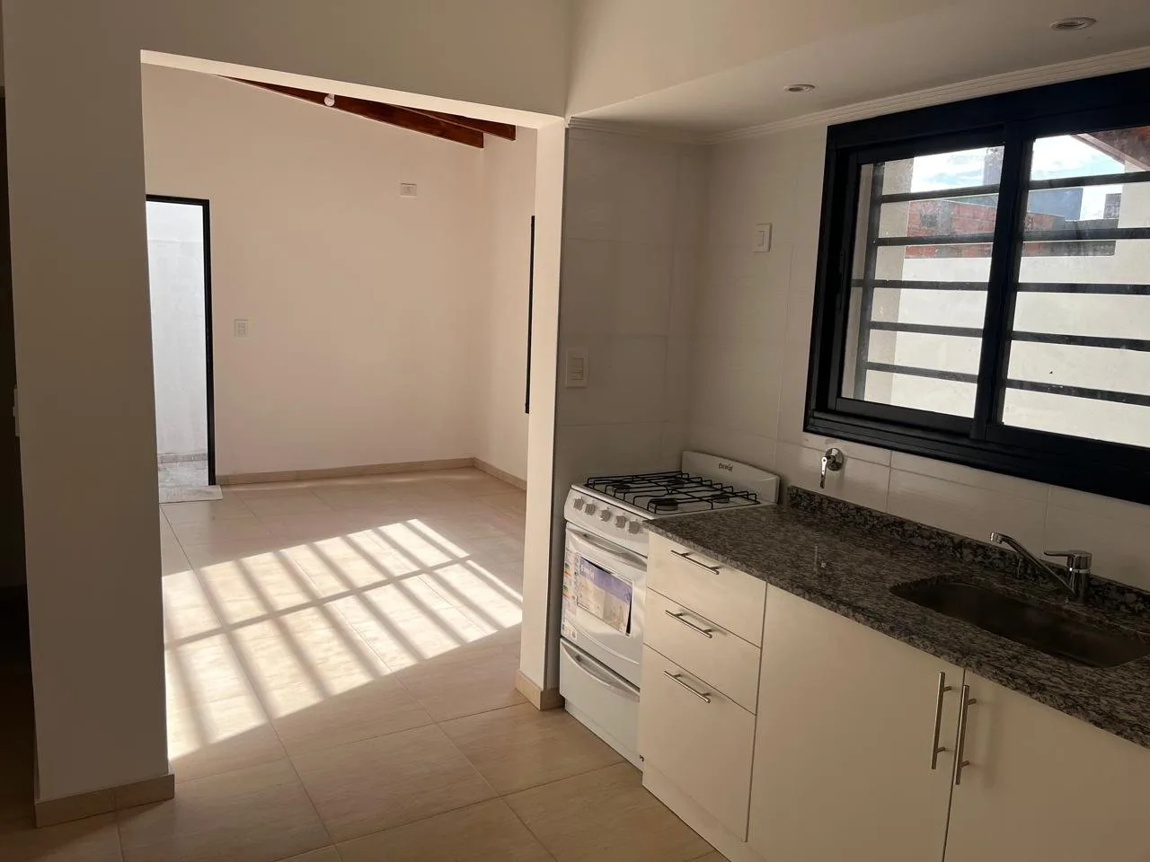 VENTA CASA REFACCIONADA A NUEVA foto 2