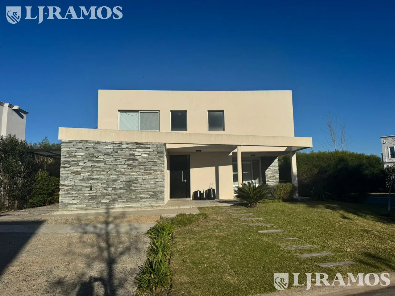 Casa con 3 dormitorios en venta y/o alquiler en Los Lagos, Nordelta. foto 2