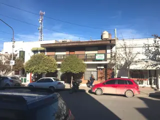 SE VENDE DEPTO DE 3 HAB EN PLENO CENTRO DE VIEDMA foto 2