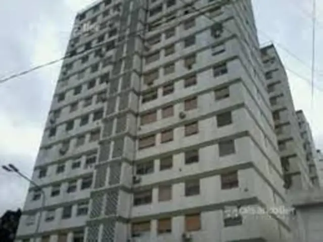 MUY BUEN DEPARTAMENTO DE 3 AMBIENTES EN TORRES 14 DE JULIO A METROS DE LA ESTACION