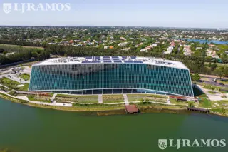 Oficinas en Nordelta foto 1