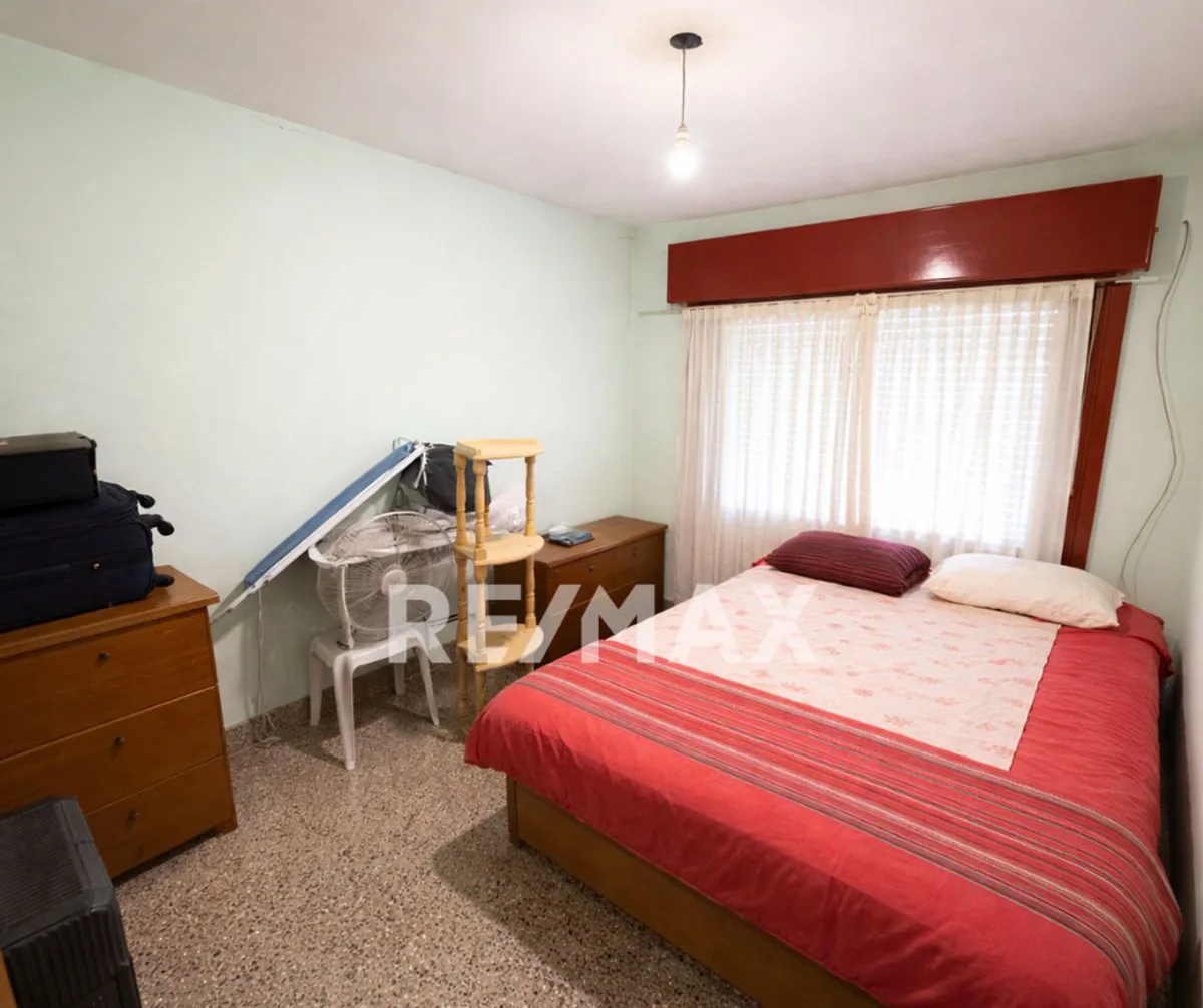 VENTA CASA  +  DEPARTAMENTO CINCO SALTOS foto 4