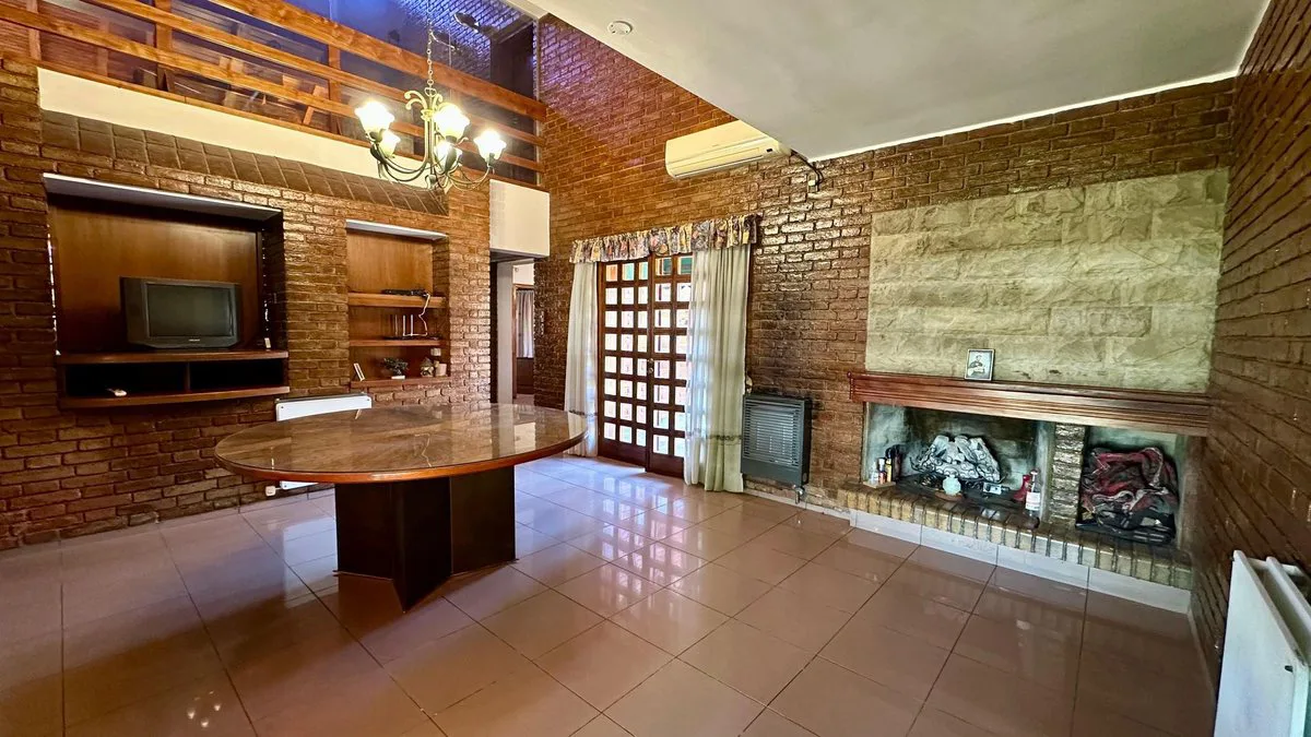 VENTA DE CASA DE CATEOGRIA EN MAIPU foto 5