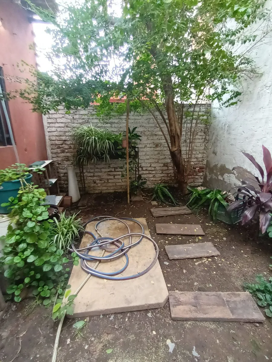 Venta Villa Celina, casa en lote propio. foto 5