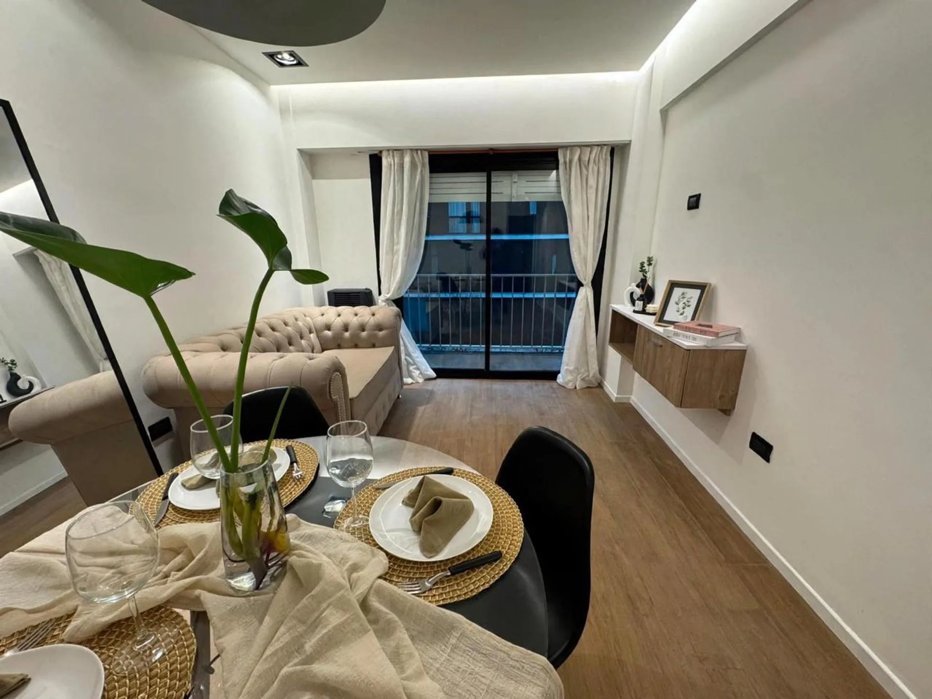 VENTA DPTO 2 AMB RECIC. Y AMOB C/ BALCON P. COLON foto 4