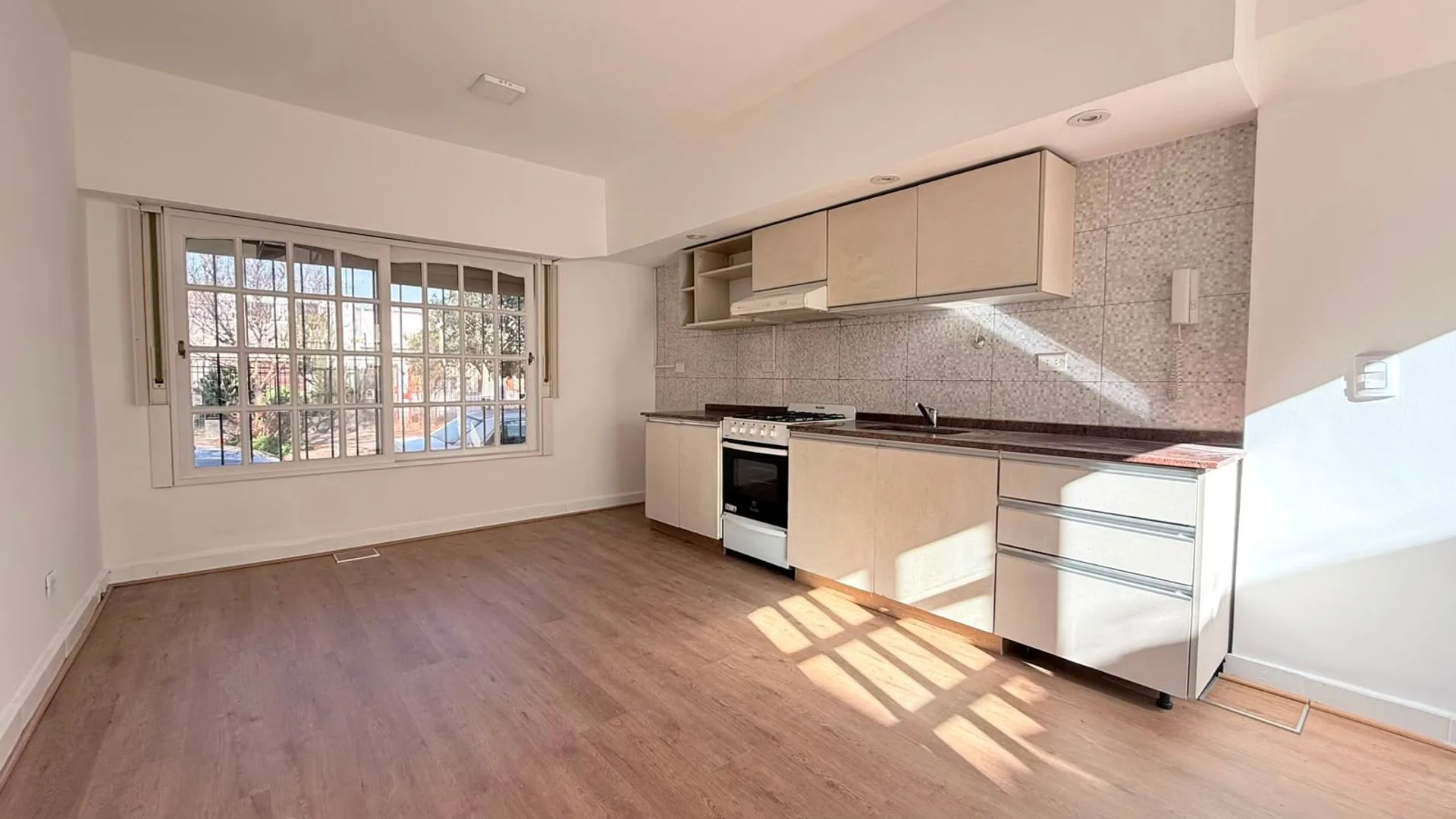 VENDE 3 AMB CON QUINCHO TERRAZA 145M2 TOT foto 5