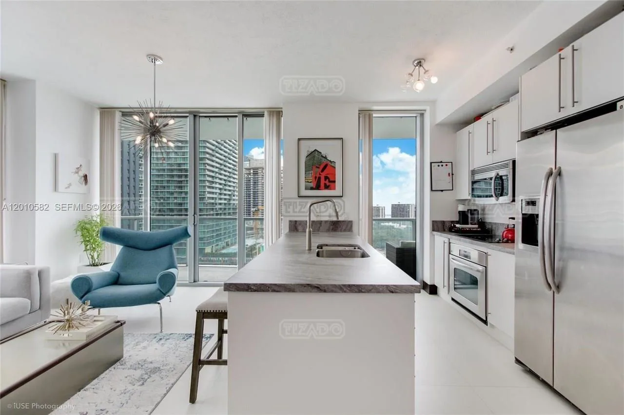 79 SW 12th St foto 3