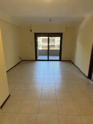 Alquiler Departamento 2 dormitorios con cochera foto 2