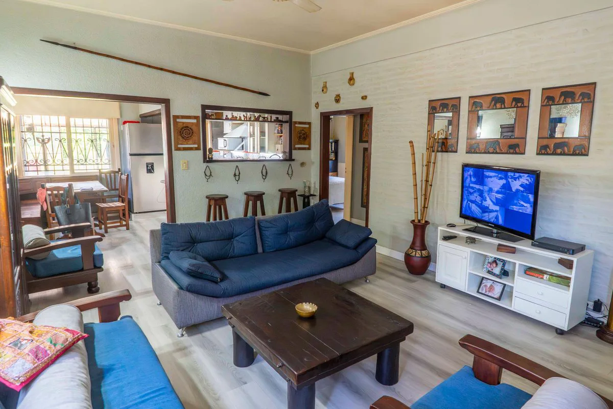 VENTA CASA QUINTA + CASA CASEROS  LA REJA MORENO foto 4