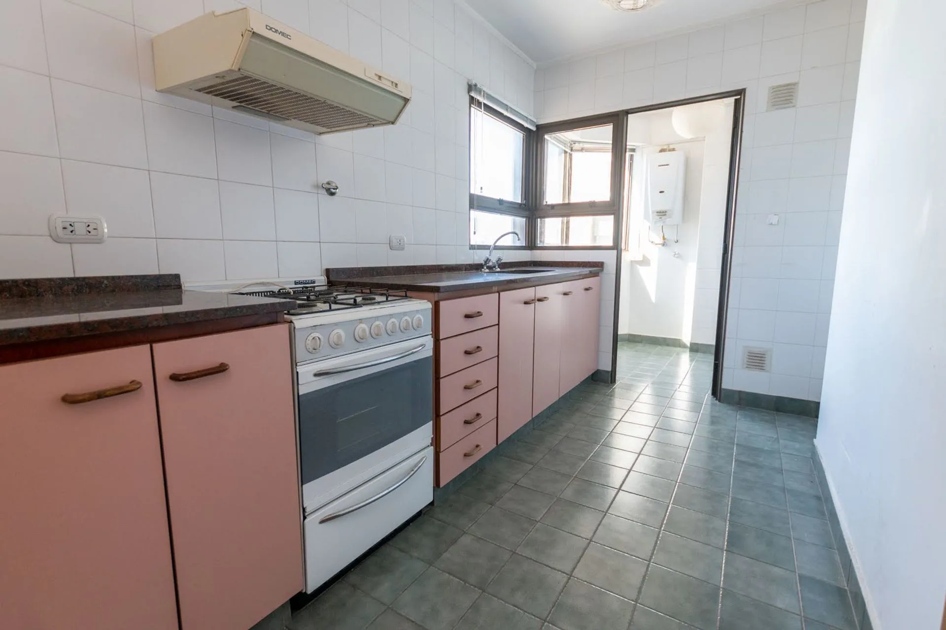 VENTA DEPARTAMENTO AMPLIO C/ COCHERA EN CENTRO SUR foto 5