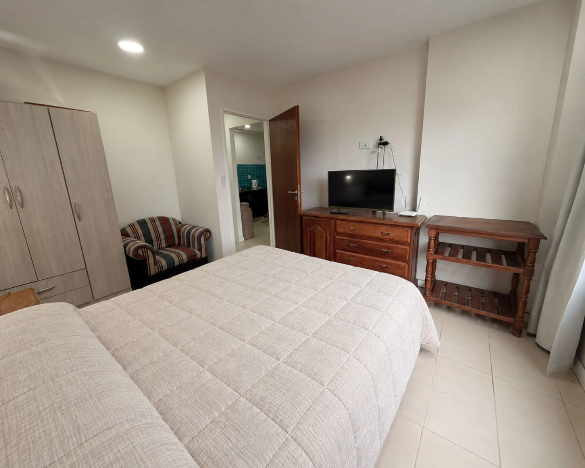VENTA DE DEPARTAMENTO 1 DORM ALTOS DE OSHOVIA foto 4
