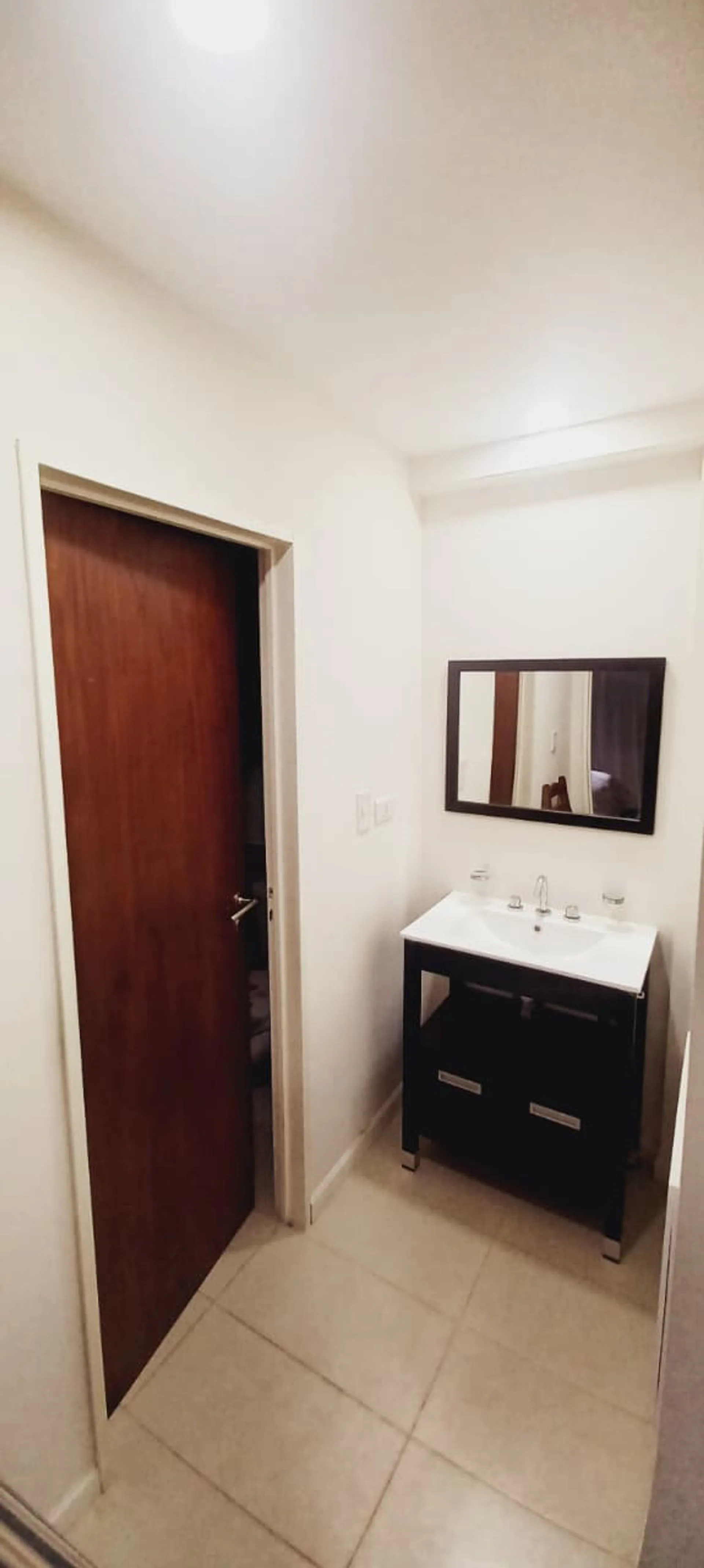 VENTA DE DEPARTAMENTO 1 DORM ALTOS DE OSHOVIA foto 5