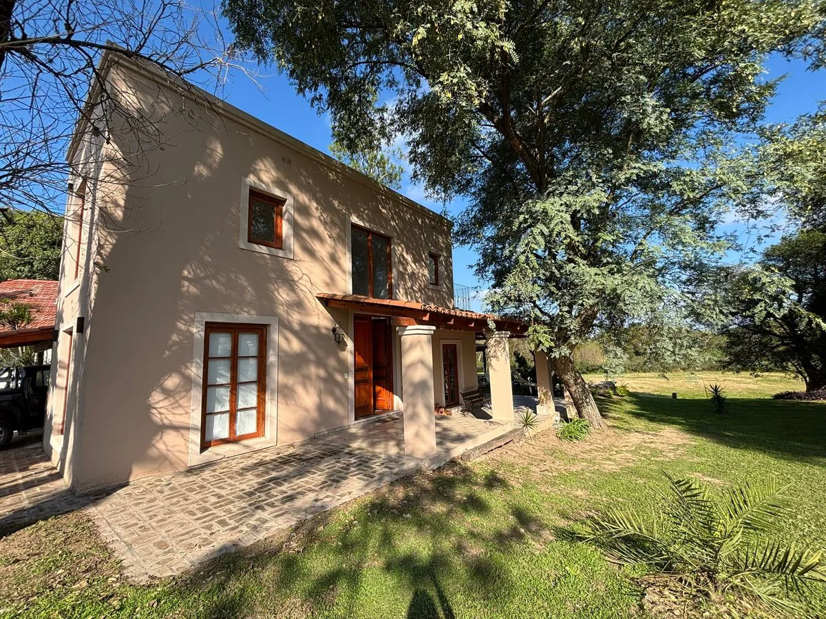 HERMOSA CASA MODERNA EN COUNTRY UBAJAY foto 2