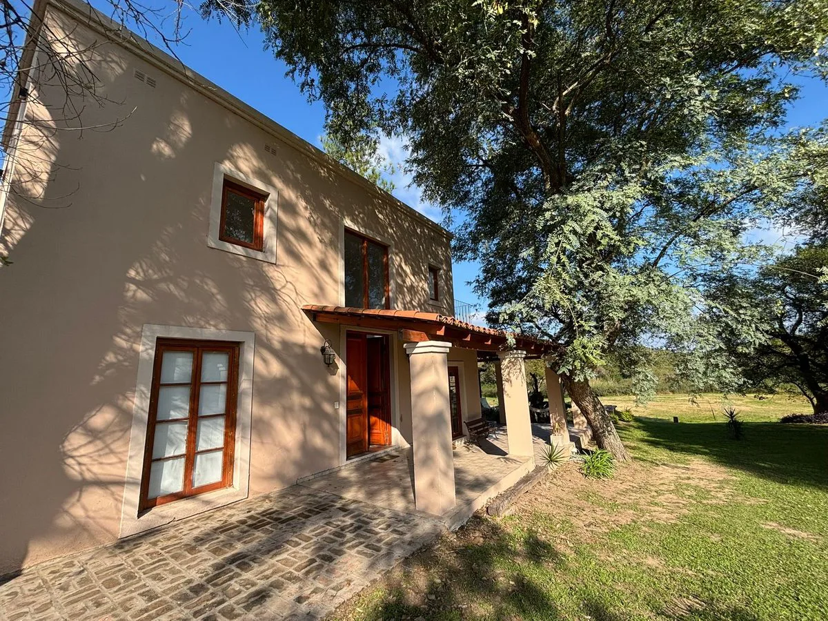 HERMOSA CASA MODERNA EN COUNTRY UBAJAY foto 3
