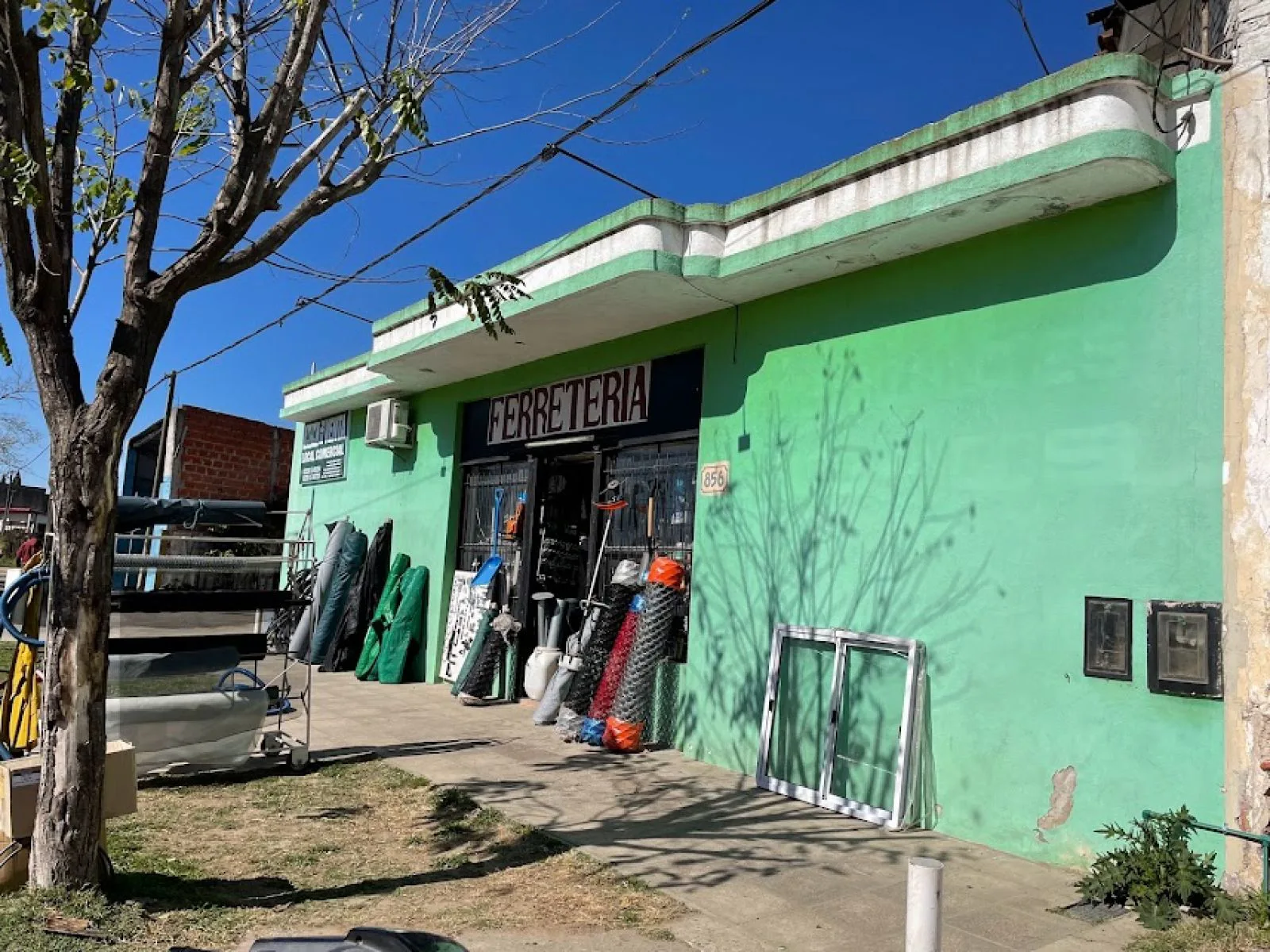 Local comercial comercial con excelente ubicación - Monte foto 4