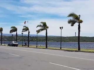 LOCALES EN VENTA - EN PLENA COSTANERA DE VILLA CARLOS PAZ, Gran Vista Al Lago  Unidades Al Pozo foto 3