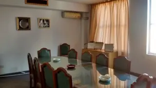 EXCELENTES OFICINAS  EN PISO COMPLETO DE 160 M2 FRENTE AL CONSEJO DELIBERANTE DE LA CIUDAD foto 4