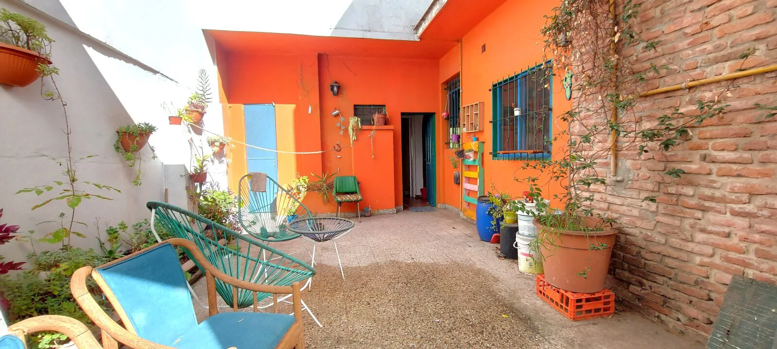 92 m2 TOTALES -- con una terraza/patio increíble un 2 ambientes (antes 3 amb) foto 2