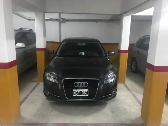 Cochera a estrenar en edificio Laguzzi