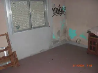 PROPIEDAD MULTIFAMILIAR AL FONDO CON ENTRADA DE AUTO foto 3