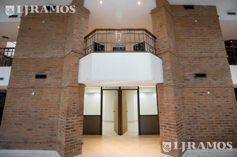 Edificio en alquiler de 966 m2 en San Telmo foto 2