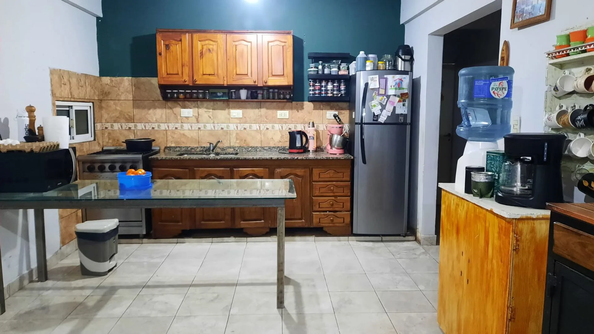 Venta casa 3 ambientes y galpón sobre asfalto foto 2