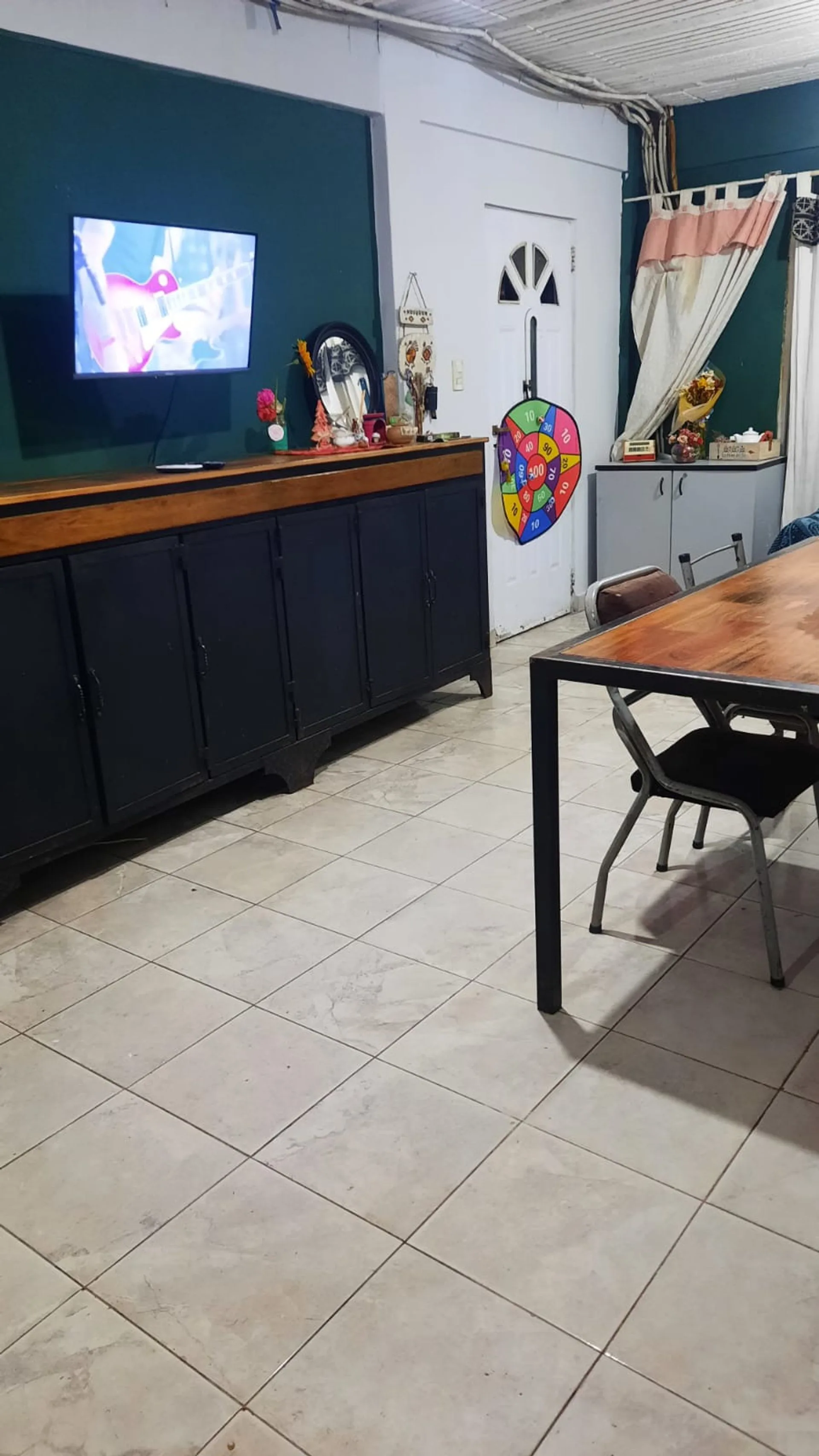 Venta casa 3 ambientes y galpón sobre asfalto foto 3