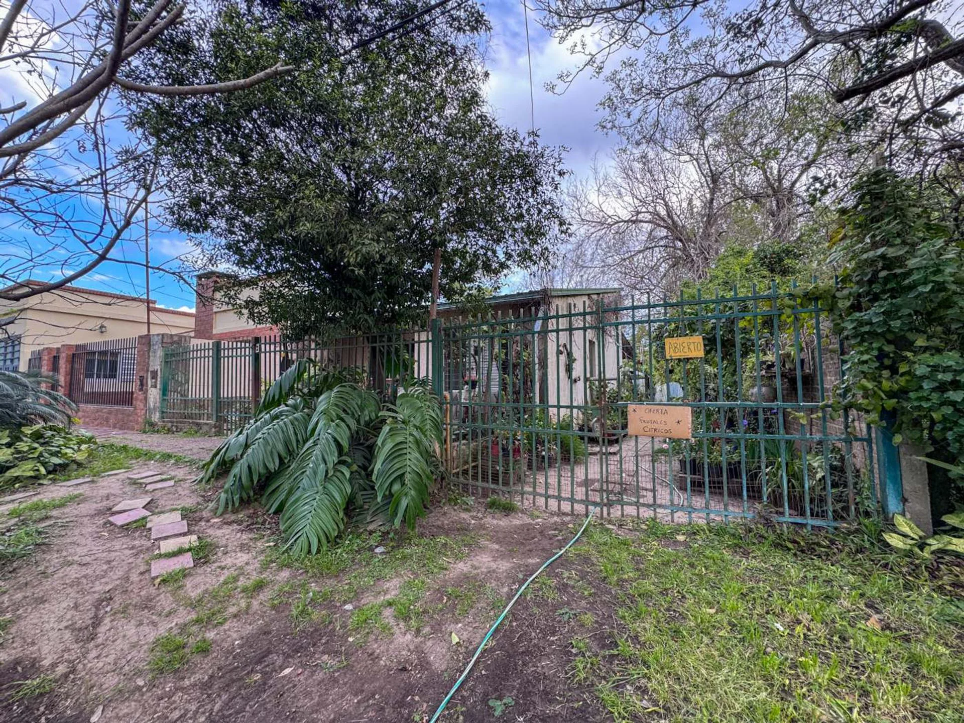Casa 2 dormitorios y gran jardín, Paraná foto 3