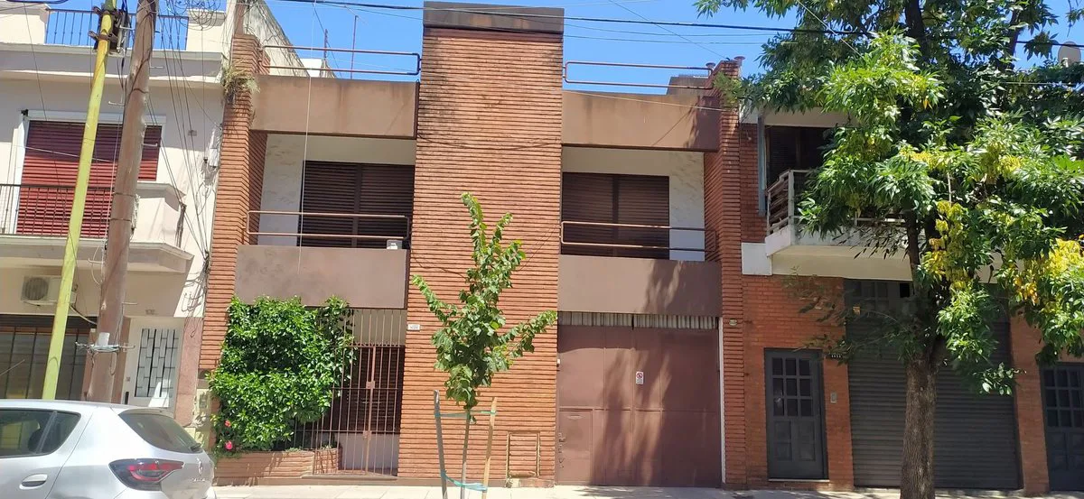 Venta Casa 4 amb + Galpón foto 4