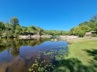 BELLA CASA CON FONDO AL RÍO BALNEARIO EN TALAHUASI, EXCLUSIVO Y CON MUCHO POTENCIAL, Fabulosa foto 3