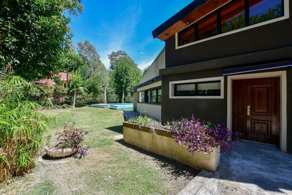 Casa de categoría en venta, La Plata, Los Naranjos foto 4