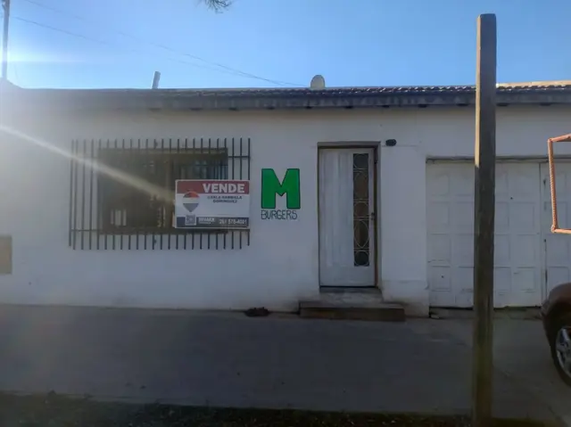 OPORTUNIDAD:  Casa para refaccionar en Godoy Cruz