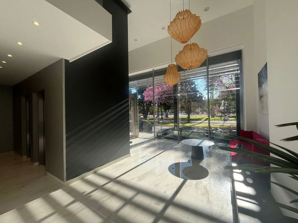 VENTA | 1 dorm, cochera y amenities | DUOMO CENTRO foto 2