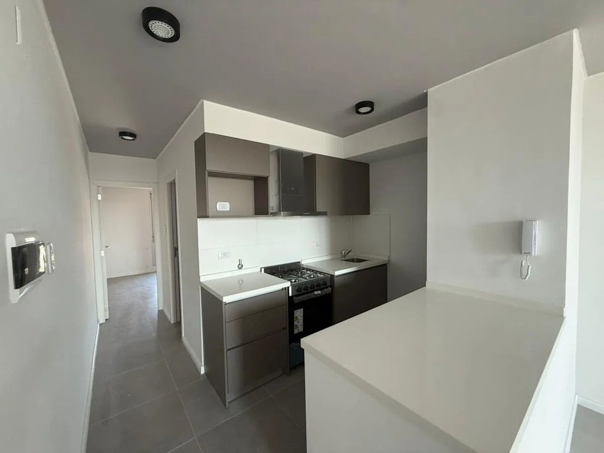 VENTA | 1 dorm, cochera y amenities | DUOMO CENTRO foto 3