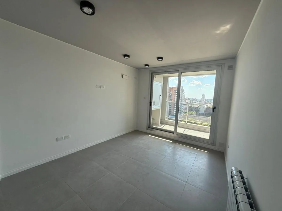 VENTA | 1 dorm, cochera y amenities | DUOMO CENTRO foto 4