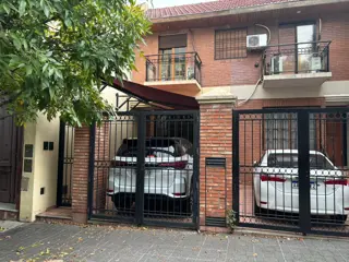 4amb DUPLEX cochera patio 3 baños EXCELENTE foto 1