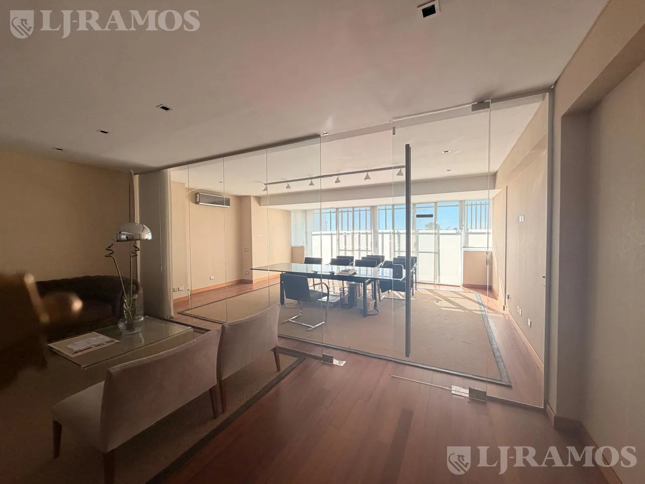 Oficina de 82 m2 en venta en PUERTA NORTE 2 foto 2