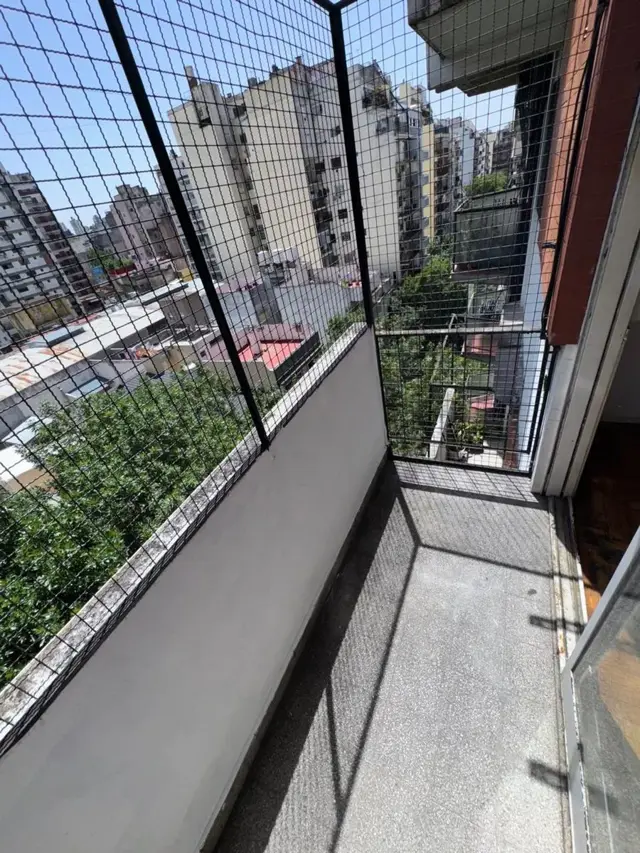 VENTA DOS AMBIENTES CON BALCON EN ALMAGRO LUMINOSO