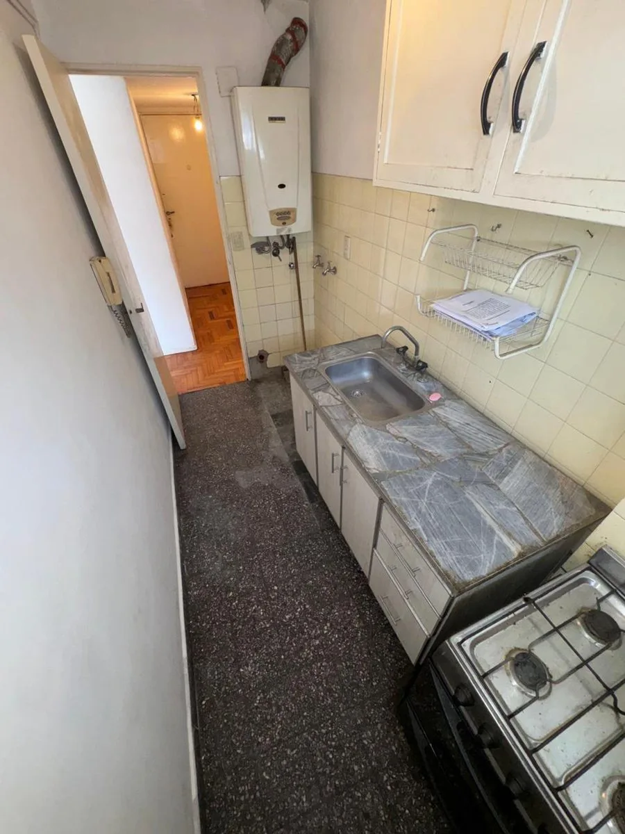 VENTA DOS AMBIENTES CON BALCON EN ALMAGRO LUMINOSO foto 4