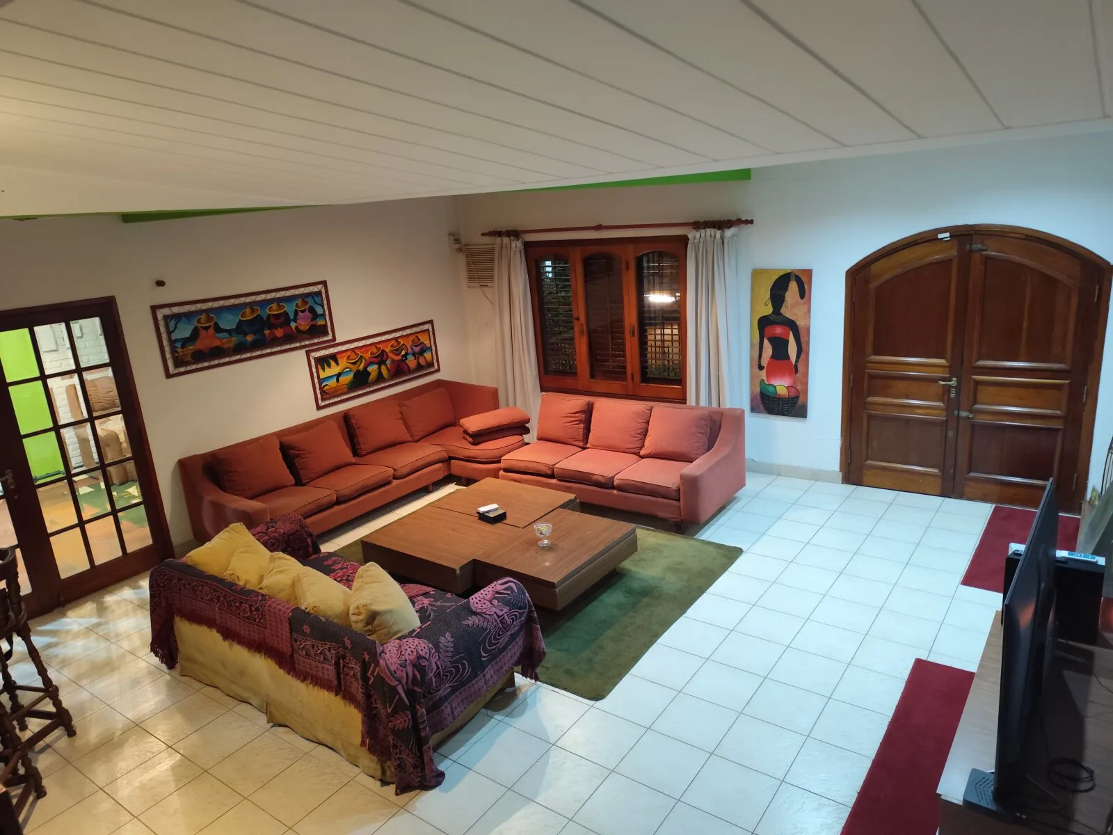 VENTA DE CASA DE 6 AMBIENTES CASTELAR foto 4
