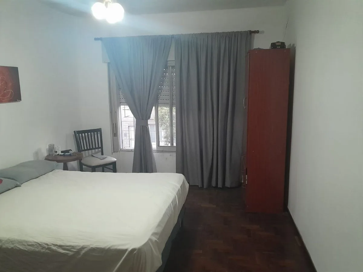 VENTA CASA 2 HABITACIONES BARRIO CATEDRAL foto 4
