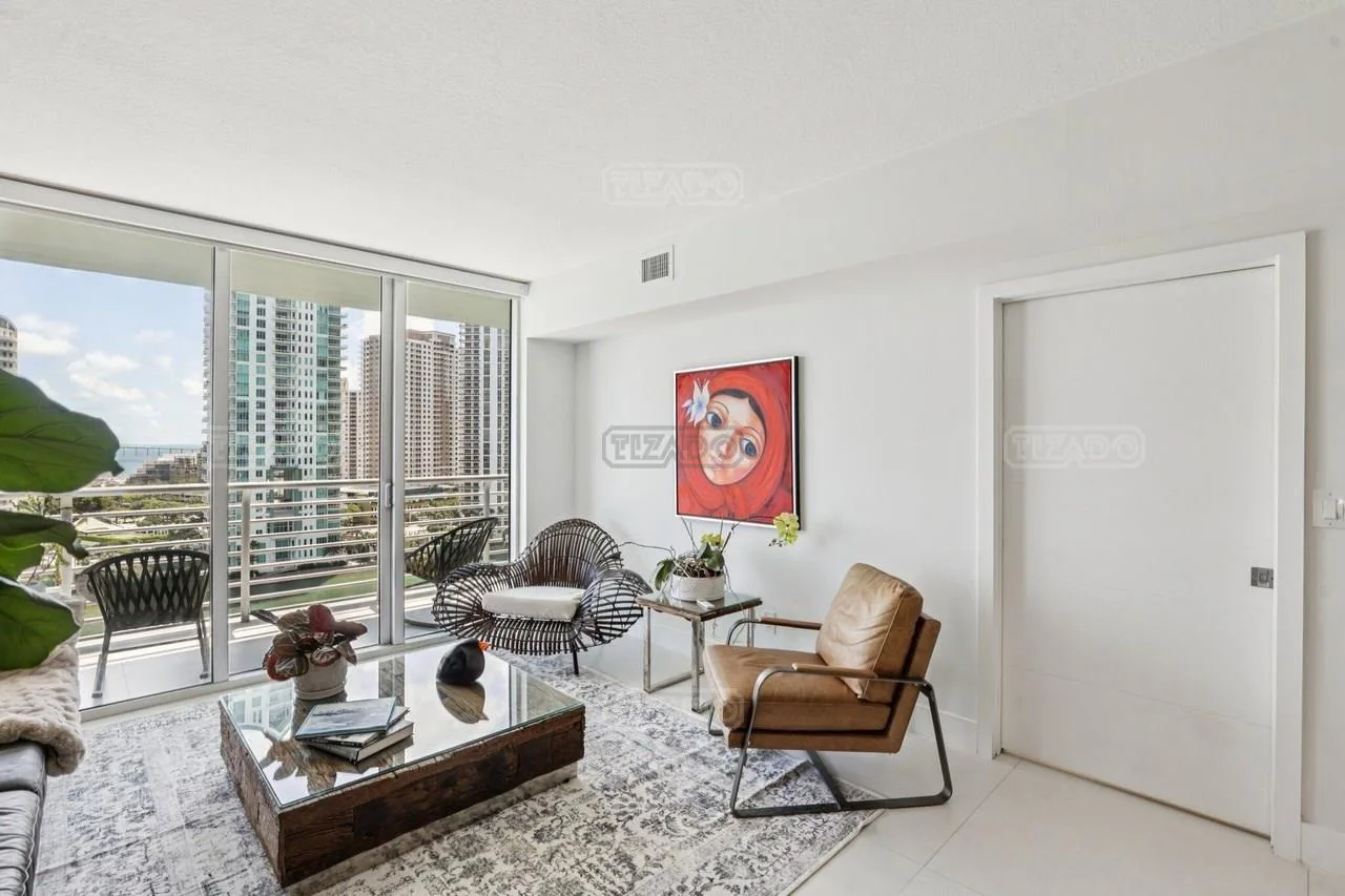 335 S Biscayne Blvd 300 foto 4