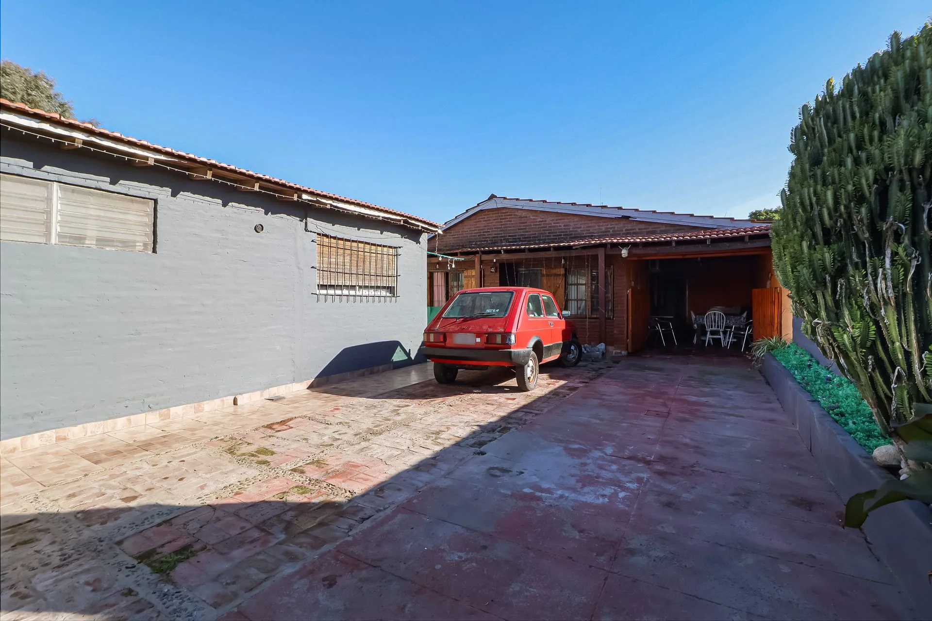Venta casa 5 amb. + dep 2 amb. en mismo lote 10x50 foto 2