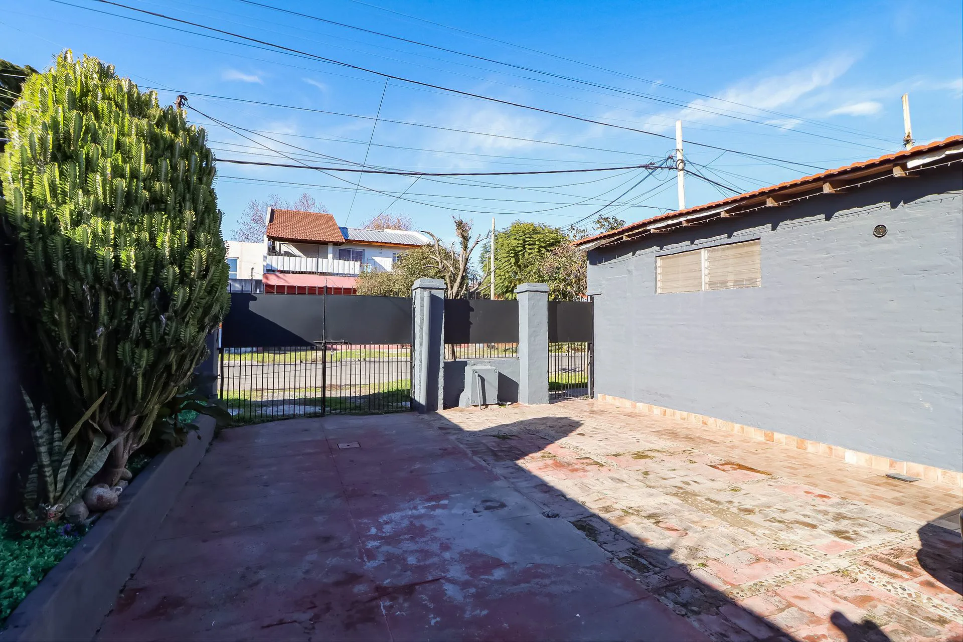 Venta casa 5 amb. + dep 2 amb. en mismo lote 10x50 foto 4